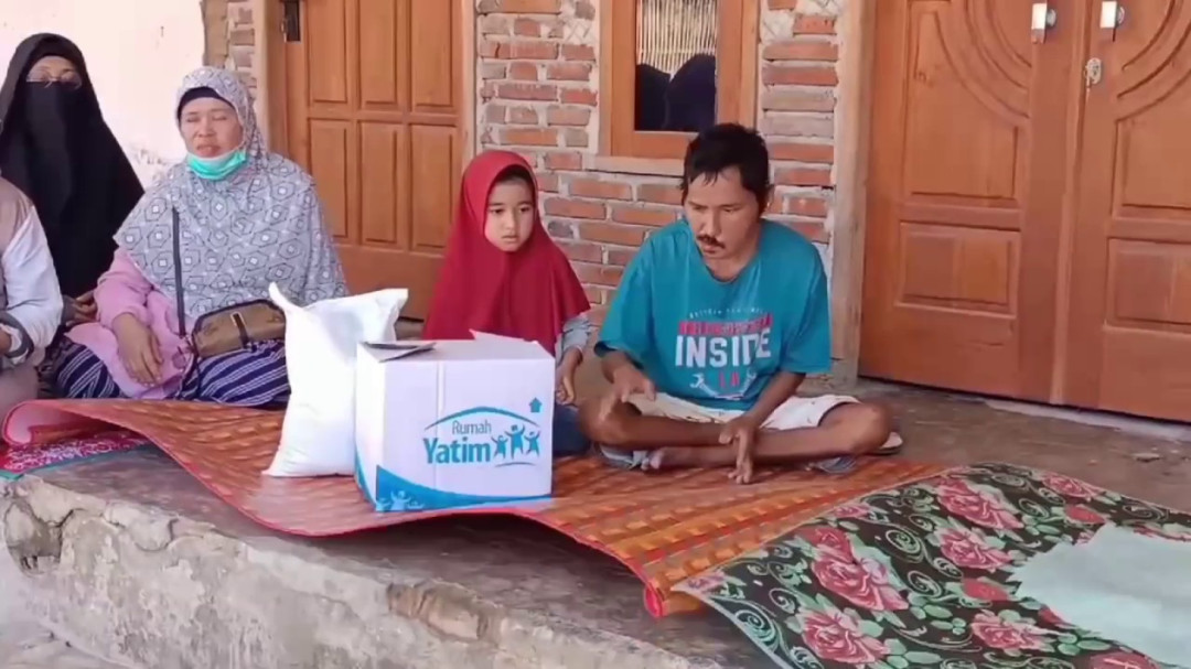 Bocah 10 Tahun di Lombok Barat Rawat Ayah yang Sakit Kanker