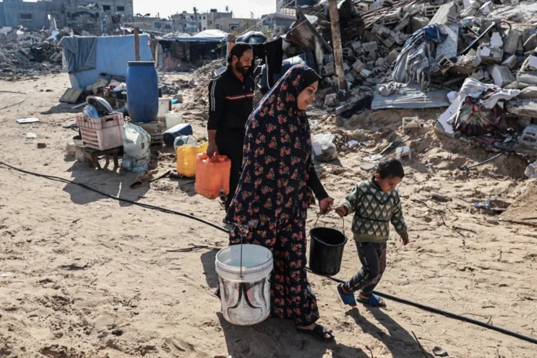 Menanti Setetes Harapan:  Krisis Air di Gaza yang Mencekik Kehidupan
