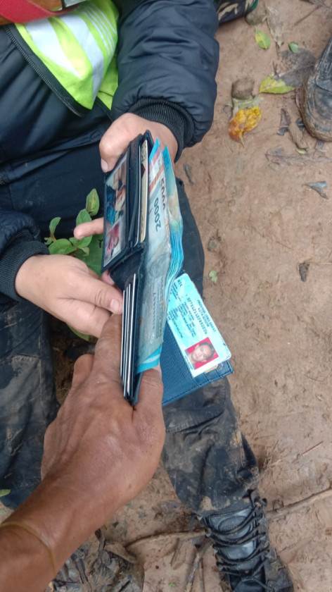 Operasi SAR ATR 42-500: Barang Korban Ditemukan di Medan Terjal