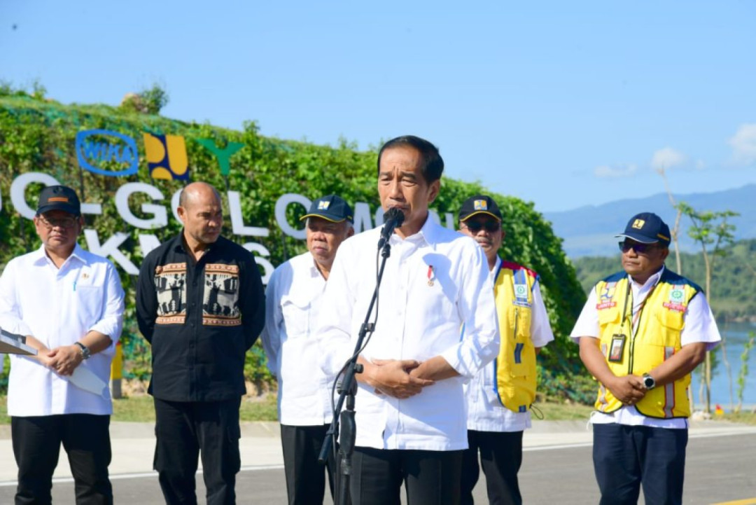 Presiden Jokowi Resmikan Jalan Akses Labuan Bajo - Golo Mori di NTT
