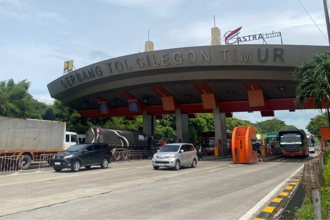 Arus Lalin Tahun Baru di GT Cilegon Timur Terpantau Ramai Lancar