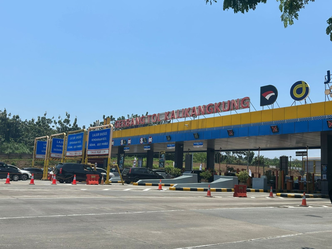 Arus Mudik 2026: Volume Kendaraan di GT Kalikangkung Melonjak tiap Jam
