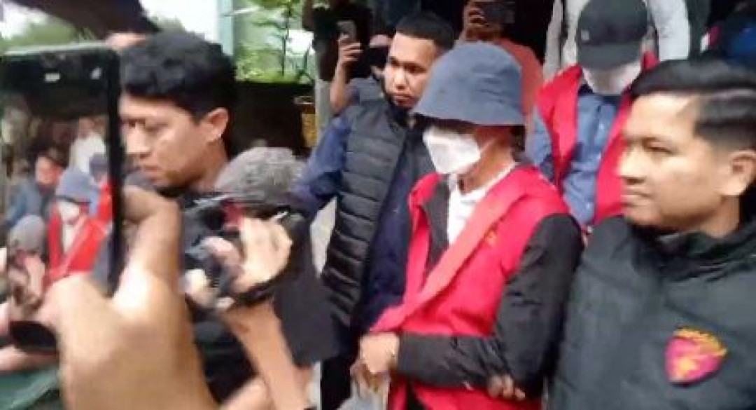 Korupsi Distribusi Semen: Dua Mantan Direksi PT Semen Baturaja Ditahan