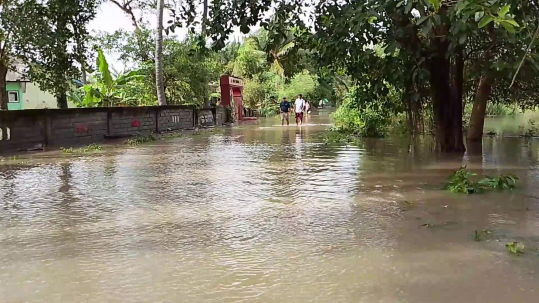Terisolasi Banjir Berhari-hari, Warga Bangket Parak Butuh Tim Medis Darurat
