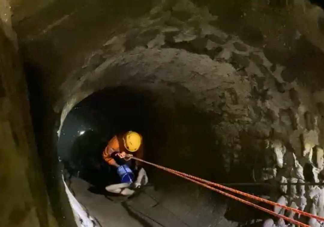 Tim SAR Gabungan Evakuasi Pria Terperosok ke Sumur di Tanah Datar