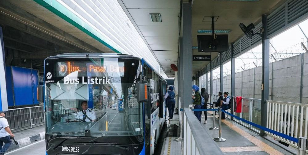 Transjakarta Kembali Buka Layanan Bertahap Mulai Minggu Pagi