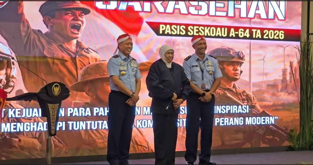 Gubernur Khofifah Tekankan Integritas TNI dan Polri Jaga Stabilitas Nasional