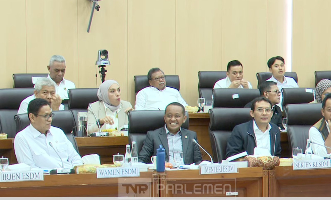 Bahlil Sanksi Pejabat ESDM Imbas  Produksi Minyak Berkurang 2 Juta Barel