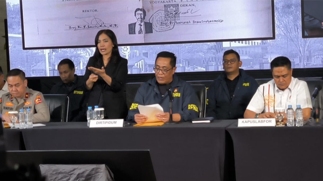 Bareskrim: Skripsi Jokowi Ditulis Pakai Mesin Tik Era 1980-an