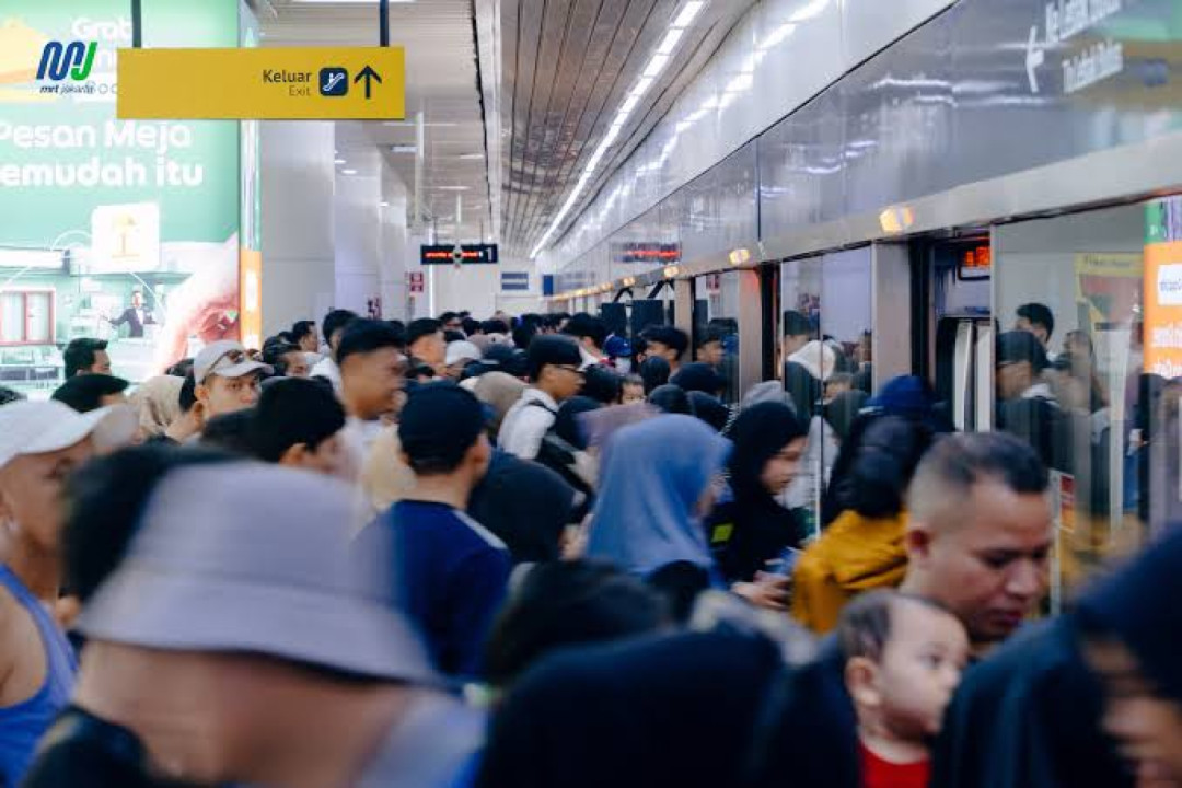 Libur Lebaran, Penumpang MRT Jakarta Tembus 135 Ribu