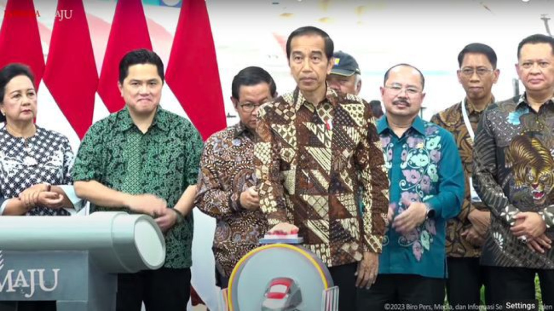 Jokowi: Bismillah, Kereta Cepat Jakarta-Bandung Whoosh Saya Resmikan