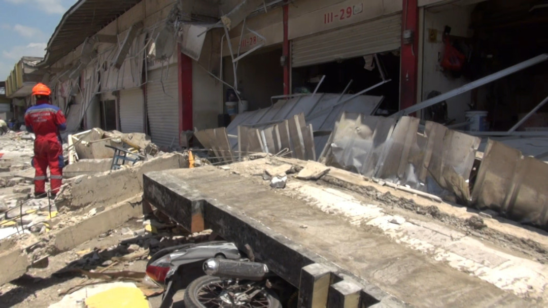 Plafon Blok III Pasar Soreang Ambruk, Satu Orang Tewas