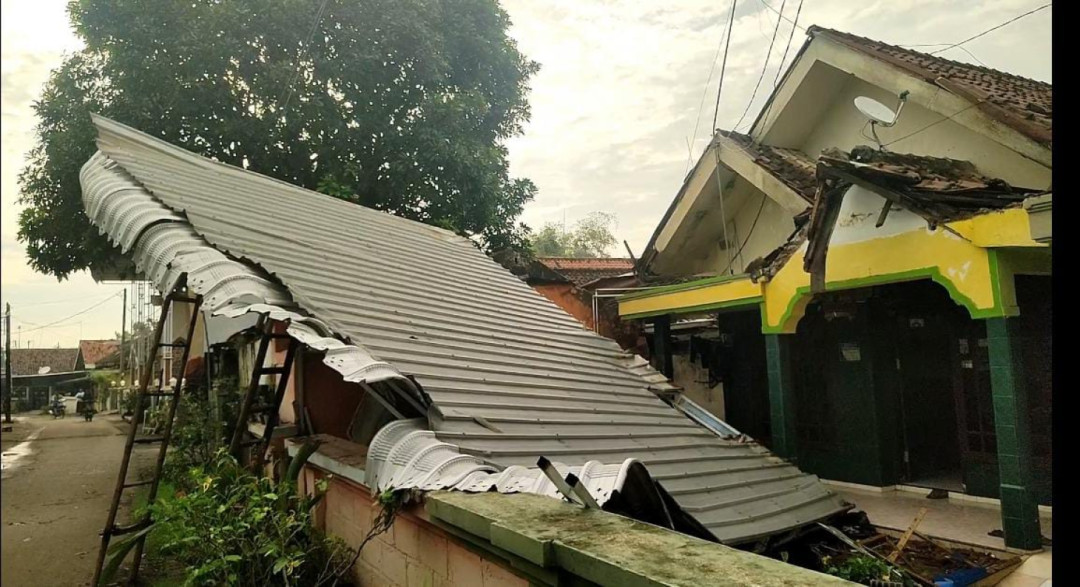 4 Kecamatan di Kabupaten Probolinggo Disapu Angin Puting Beliung