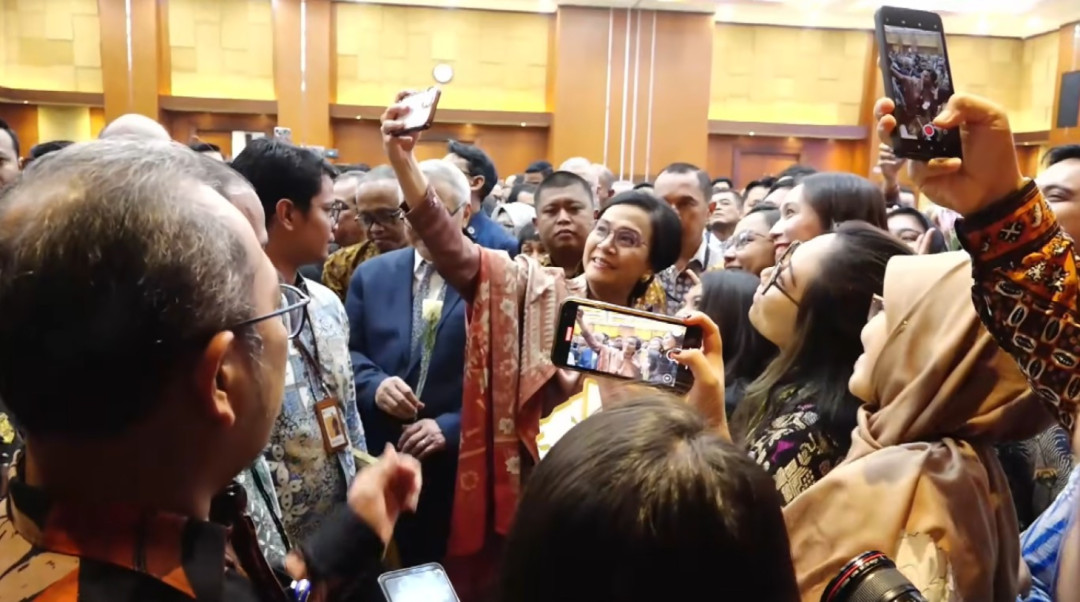 Sri Mulyani Disambut Haru Ratusan Pegawai Kementerian Keuangan