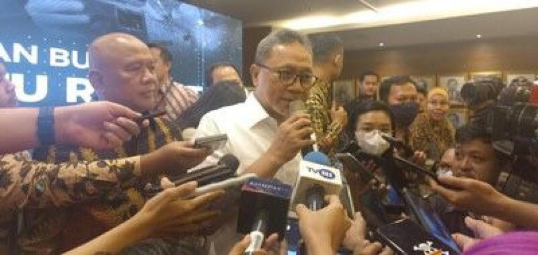 Setahun Menjabat, Zulhas Klaim Pamer Paling Sering Turun ke Pasar