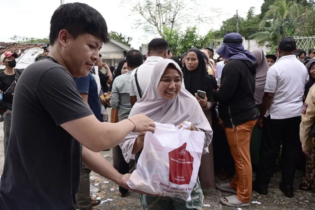 Presiden Prabowo Salurkan Ribuan Paket Sembako untuk Warga Bogor Jelang Idul Fitri