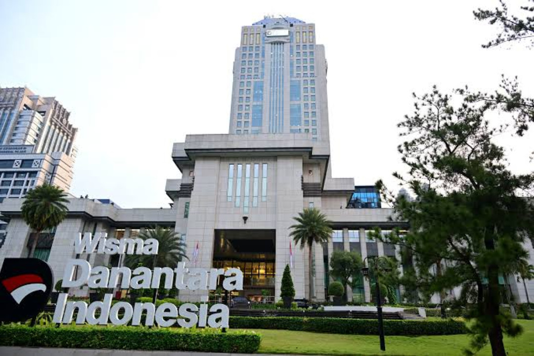 DPR Apresiasi Danantara Raup Pendanaan Rp163 Triliun dari 12 Bank Asing Tanpa Jaminan