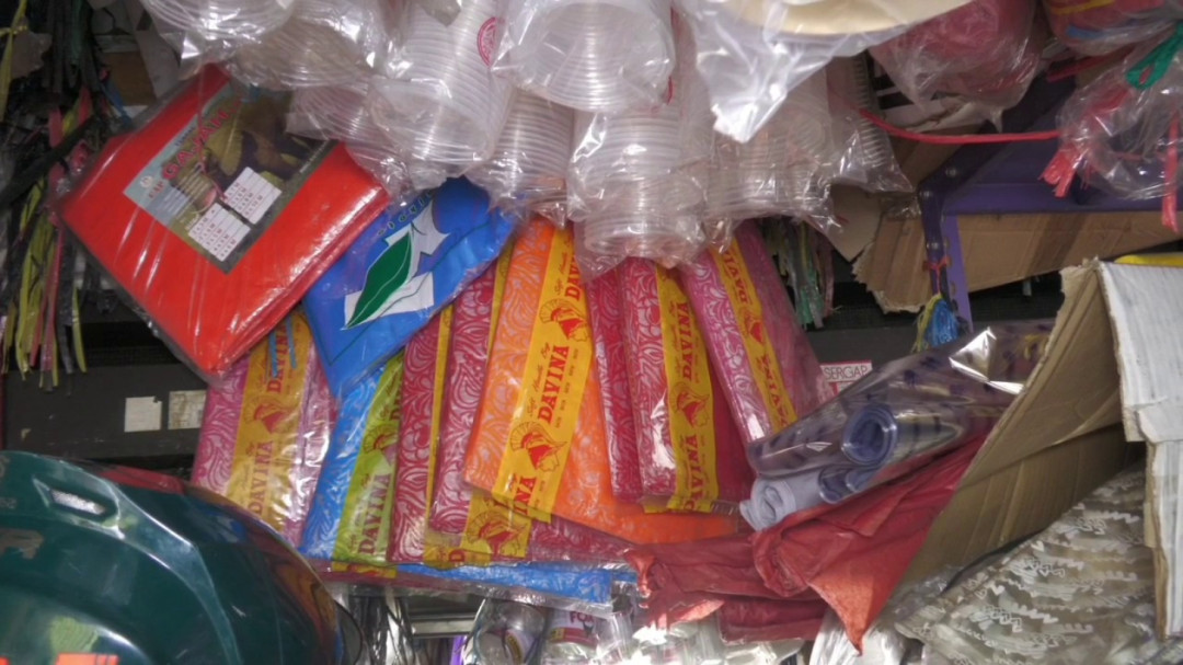 Wali Kota Bandung Akan Telusuri Penyebab Kenaikan Harga Plastik