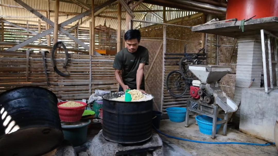 Dampak Positif Program Makan Bergizi Gratis Bagi UMKM Tempe di Jawa Timur