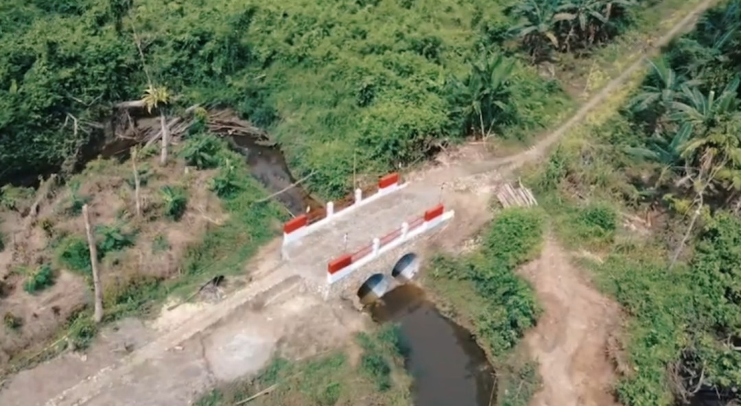 TNI Bangun Ulang Jembatan di Nias Utara, Akses Warga Kembali Lancar