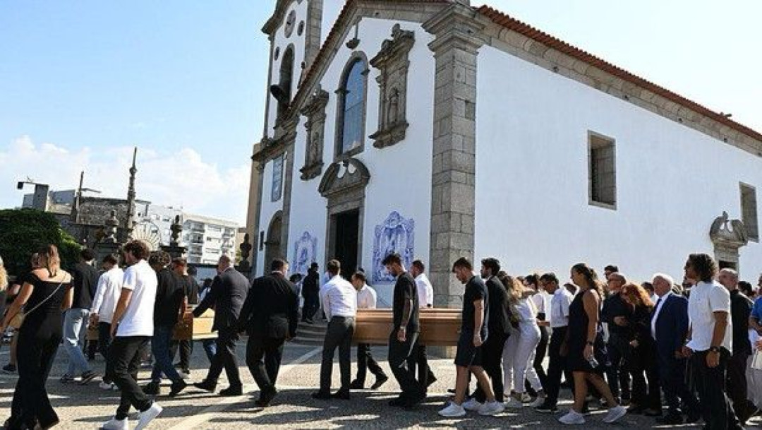 Upacara Pemakaman Diogo Jota Digelar Khidmat di Gondomar