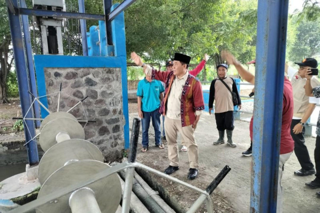 Komisi VII DPR RI Sidak Pintu Air Dam Bono untuk Cari Penyebab Banjir di Sidoarjo