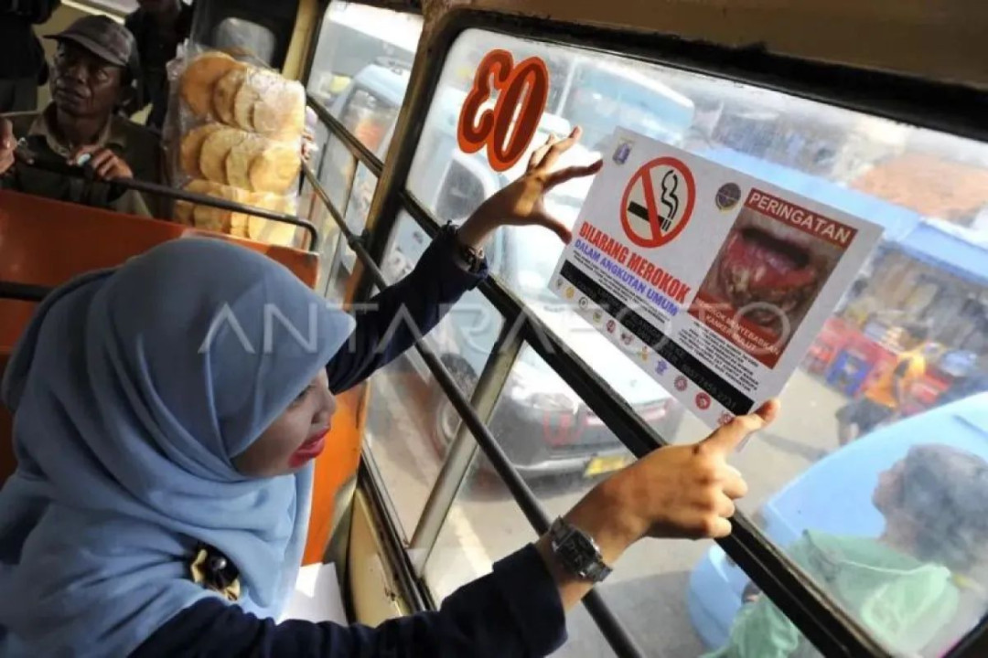 KAI Tegaskan Larangan Merokok di Kereta Api, Tolak Usulan Gerbong Khusus