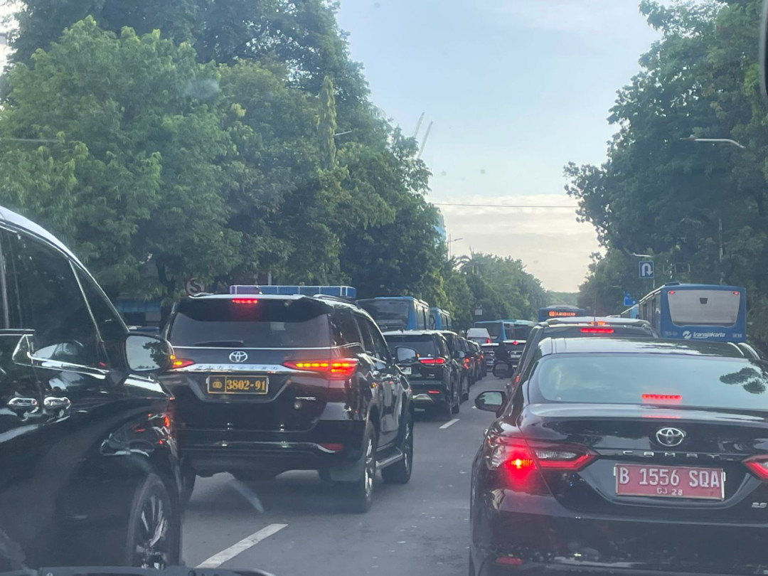 Kepadatan Terjadi di Sekitar Monas Jelang Perayaan HUT ke-79 Bhayangkara