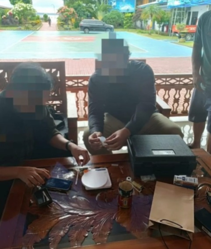 TNI AL Amankan KM Dolphin di Selat Beliah Kundur, Ditemukan Dugaan Pelanggaran Dokumen dan Narkotika