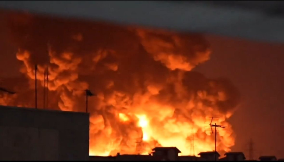 Israel Serang Depot Minyak Iran di Tehran