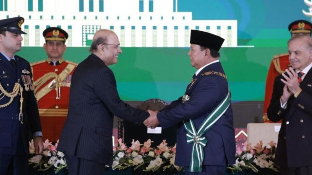 Presiden Indonesia Raih Bintang Kehormatan Pakistan