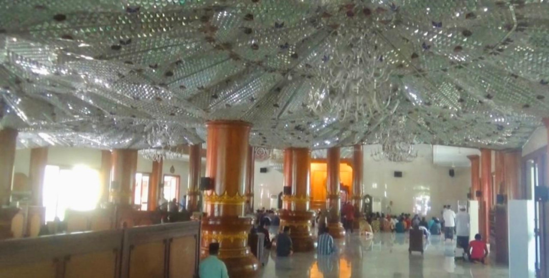 Pesona Masjid Agung Darussalam, Arsitektur Unik dengan Sentuhan Sejarah