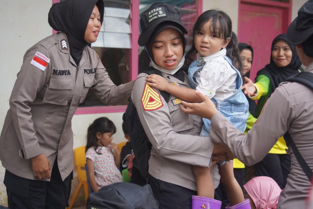 Taruni Akpol Gelar Trauma Healing bagi Siswa TK Terdampak Banjir di Aceh Tamiang