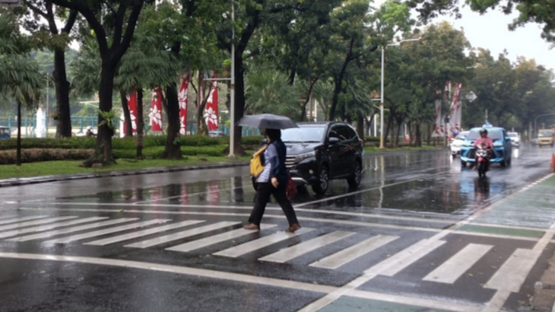 Waspada Hujan Ringan, Begini Prakiraan Cuaca Jakarta Hari Ini