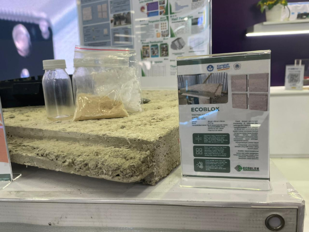 Keren! Mahasiswa UNG Ubah Popok Bekas Jadi Panel Bangunan ‘ECO-BLOX’