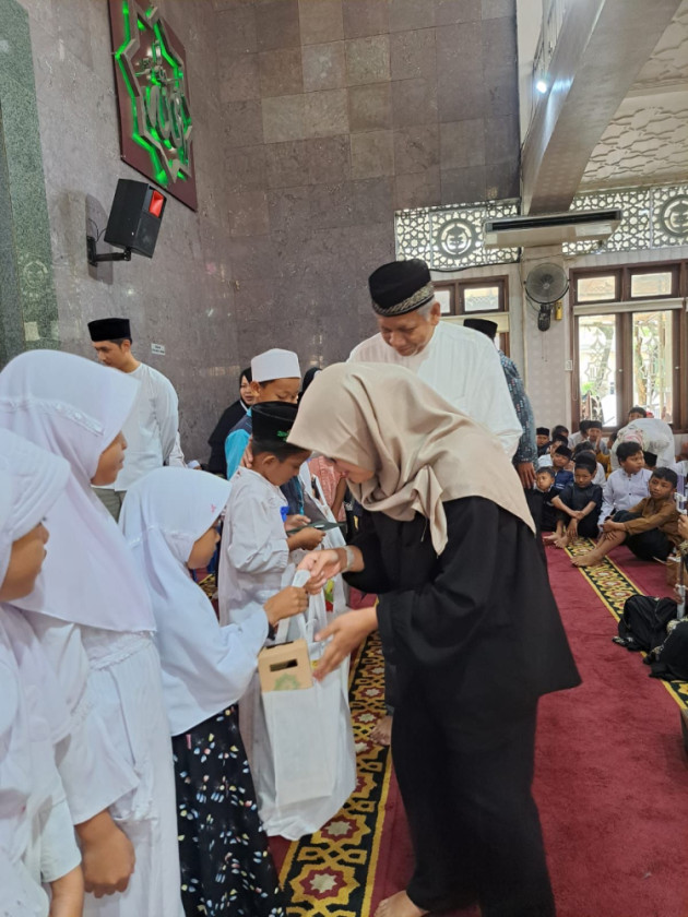 Bekerja Sama Dengan Rumah Tahfizh Center, Esteh Indonesia Berkomitmen Berikan Pendidikan untuk Anak Yatim