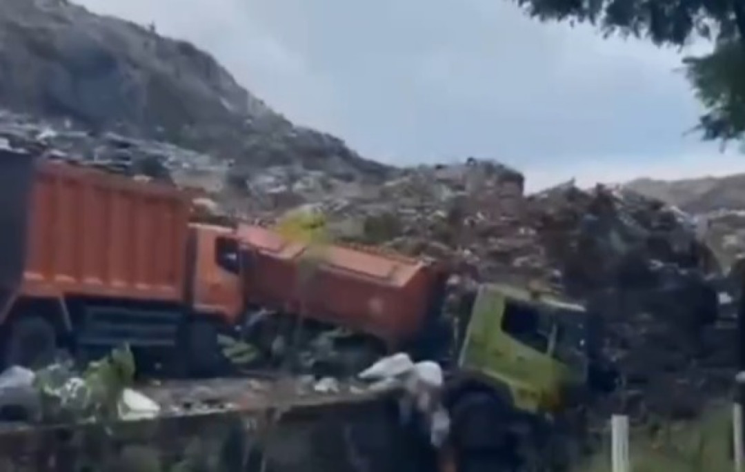 Longsoran Sampah di TPST Bantargebang Tewaskan 3 Orang