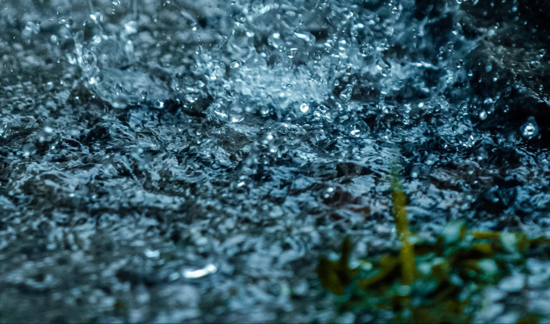 BRIN Temukan Mikroplastik di Air Hujan Jakarta, Kemenkes Minta Masyarakat Waspada Tanpa Panik