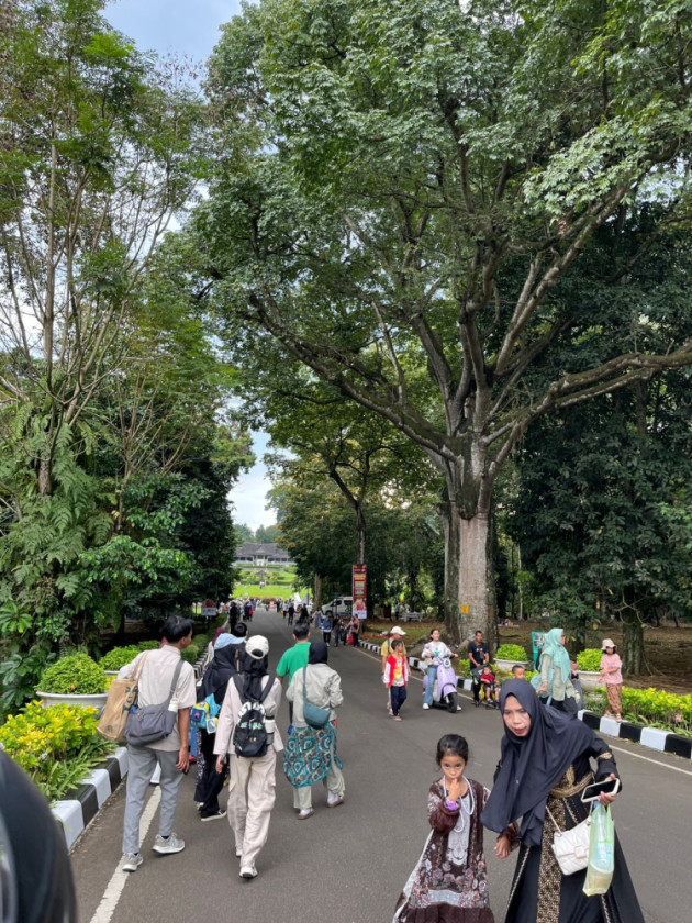 Pengunjung Kebun Raya Bogor Meningkat 30 Persen saat Liburan Lebaran