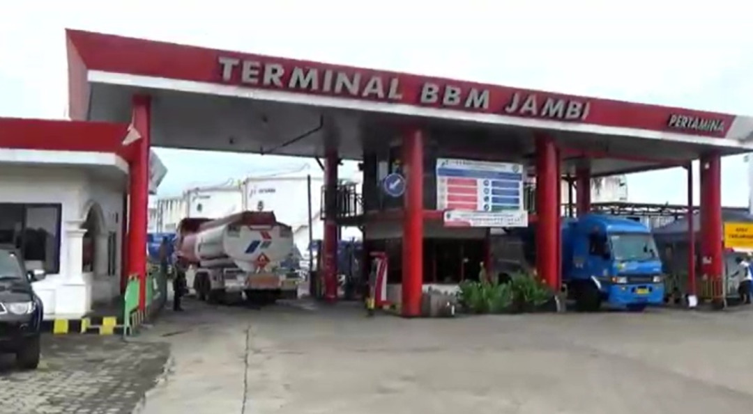 Gubernur Al Haris Imbau Masyarakat Hemat Penggunaan BBM