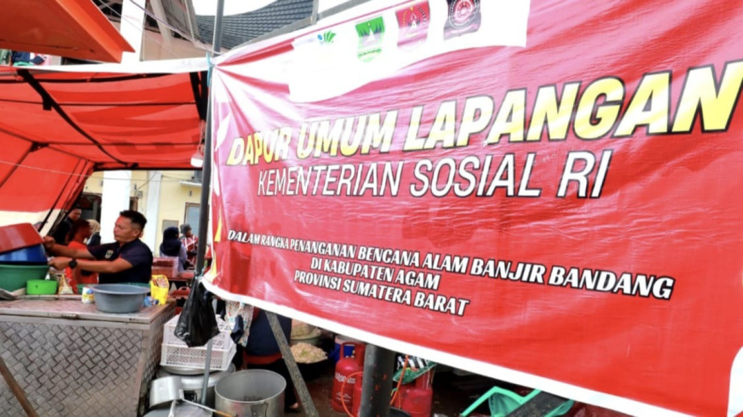 Dapur Umum Kemensos Suplai 2.500 Porsi Makanan per Hari di Agam