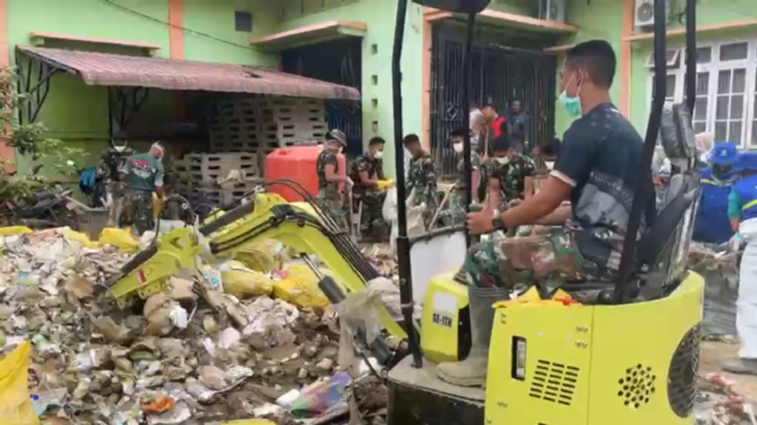 TNI Percepat Pemulihan Fasilitas Publik Sumatra