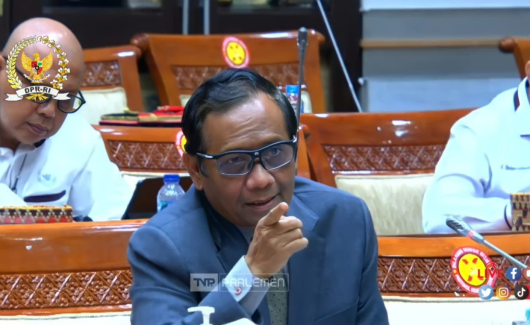 DPR Cecar Mahfud MD Soal Diagram Konsorsium 303