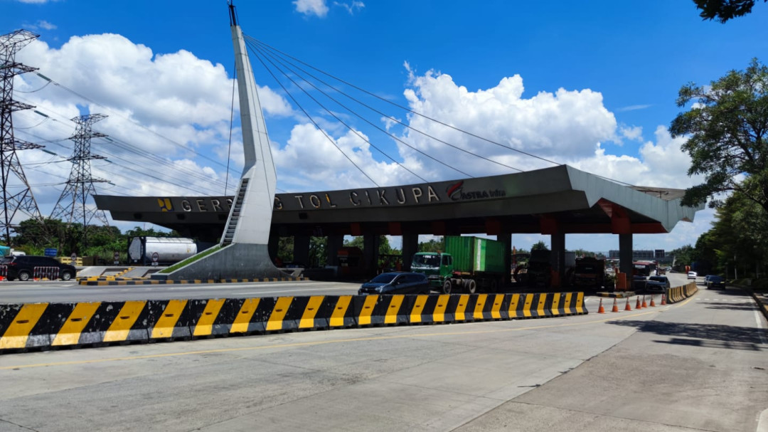 Lalu Lintas Tol Tangerang–Merak Ramai Lancar Jelang Tahun Baru 2026