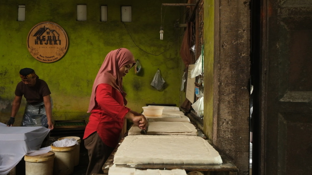 Syukur Pengrajin Tahu di Karanganyar: Sangat Tertolong dengan Adanya Program MBG