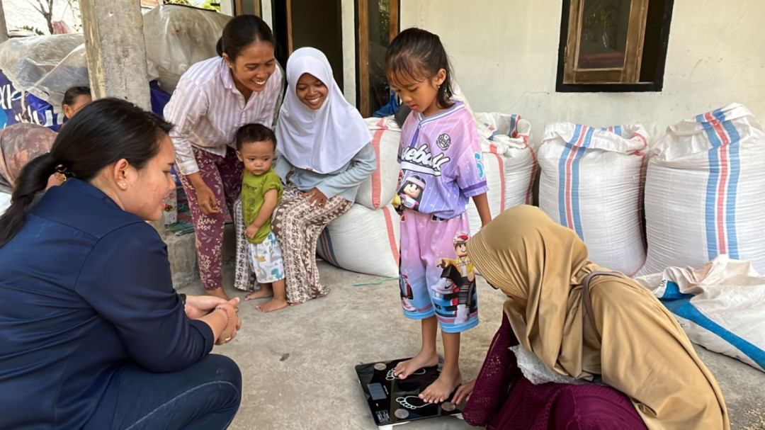 Dana Lelang MotoGP 2025 Disalurkan untuk Cegah Stunting di Desa Rembitan