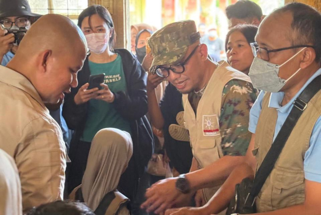 Wamenhaj Dahnil Anzar Simanjuntak Salurkan Bantuan dan Pantau Pemulihan Pendidikan di Aceh Tamiang