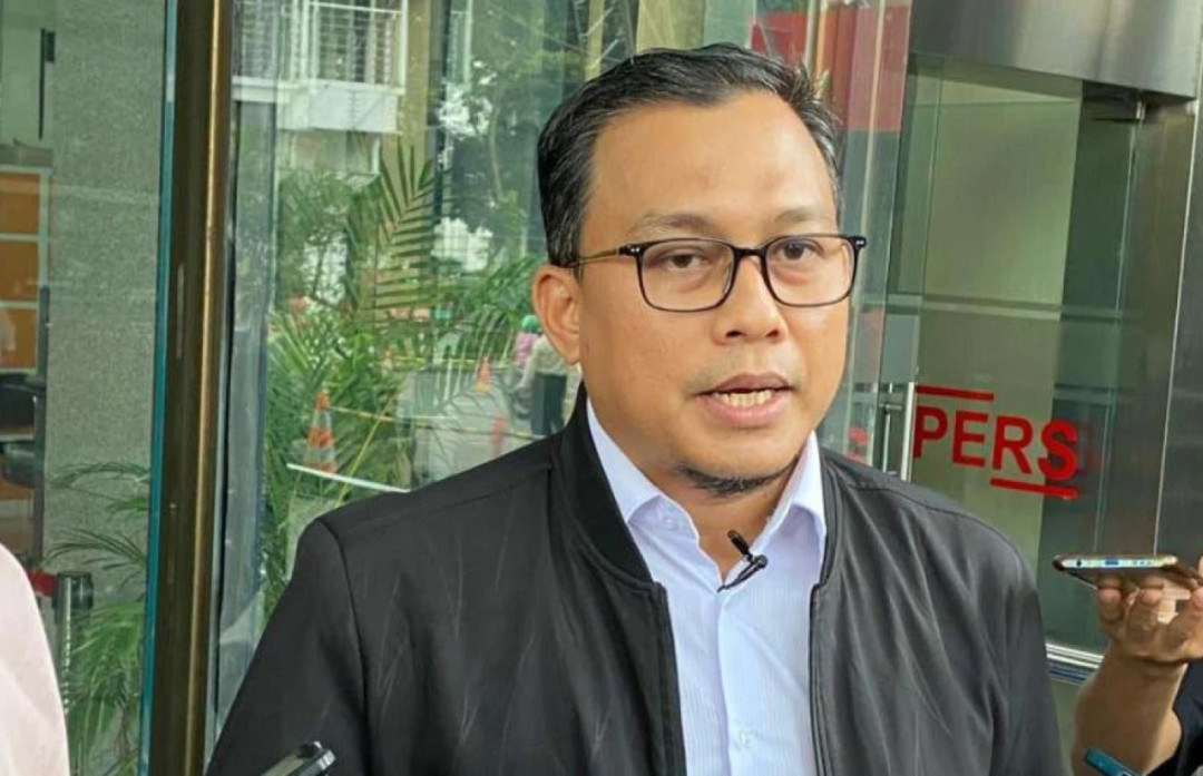 Mantan Wali Kota Bima Penuhi Panggilan Penyidik KPK Terkait Kasus Korupsi Pengadaan Barang dan Jasa