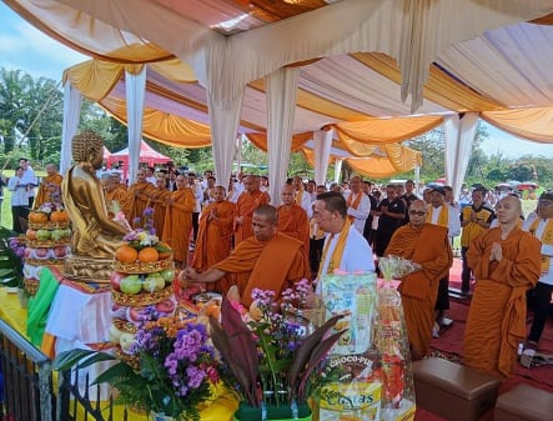 Ratusan Umat Buddha Riau Lakukan Ziarah Suci ke Candi Muara Takus