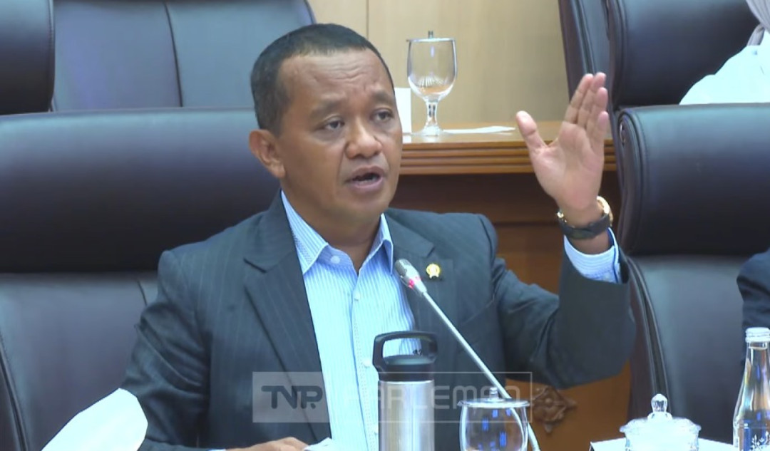 Bahlil: Mulai Desember, Rakyat Bisa Kelola Sumur Minyak Secara Legal